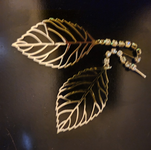 Earrings - Picture 3 of 3